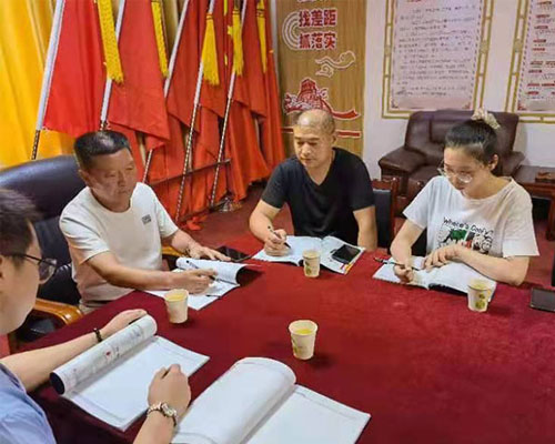 不忘初心,牢記黨恩。山東魯野鋼結構工程有限公司黨支部,開黨會感黨恩,重溫入黨誓言